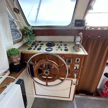 Bateau Paisible