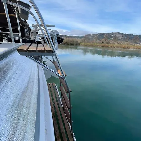 Bateau Paisible Botel *